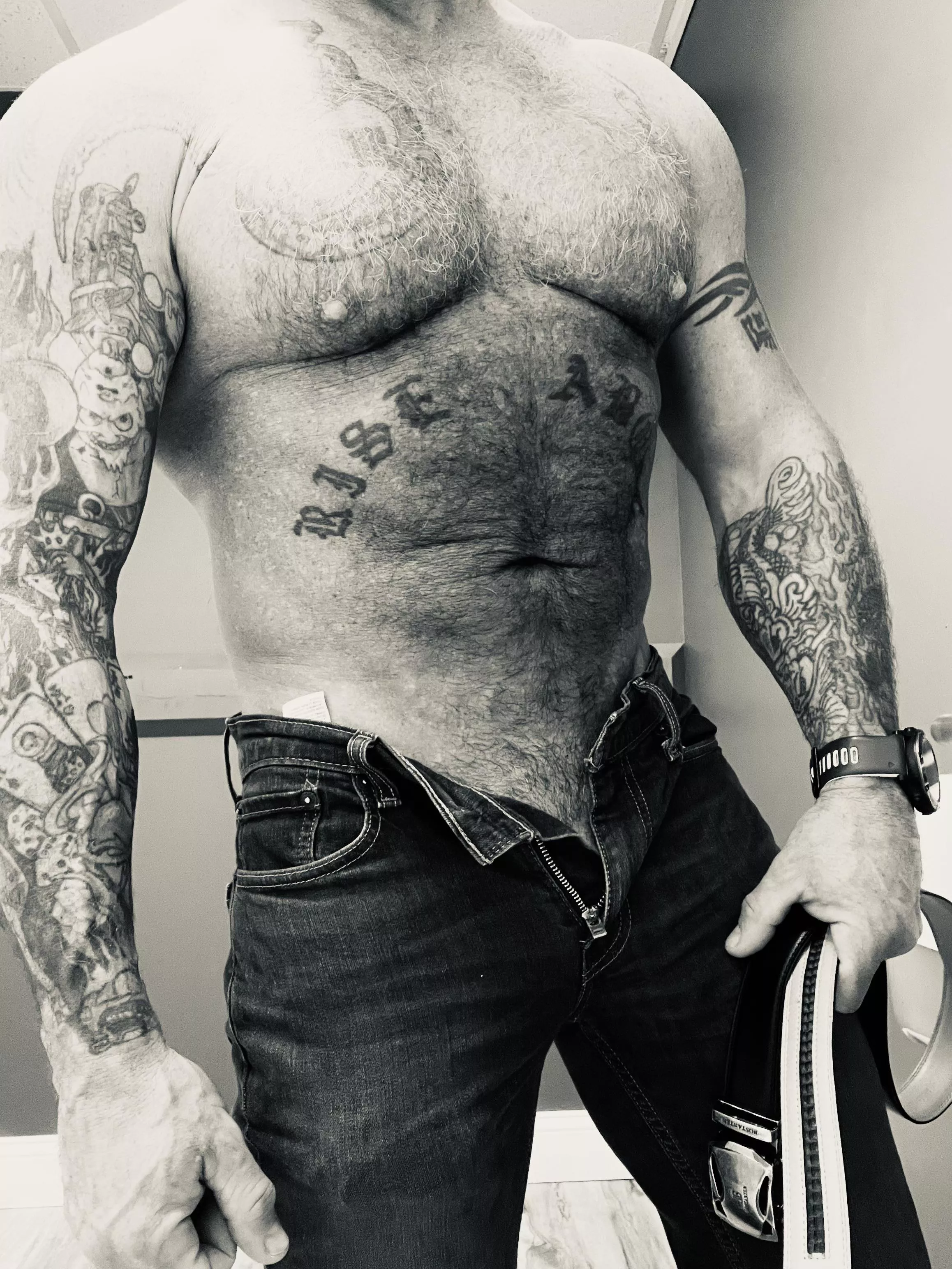 Don’t make daddy take his belt off (50)