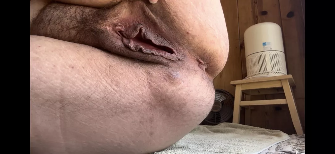 I’m chubby my pussy’s wings are super sackable. 