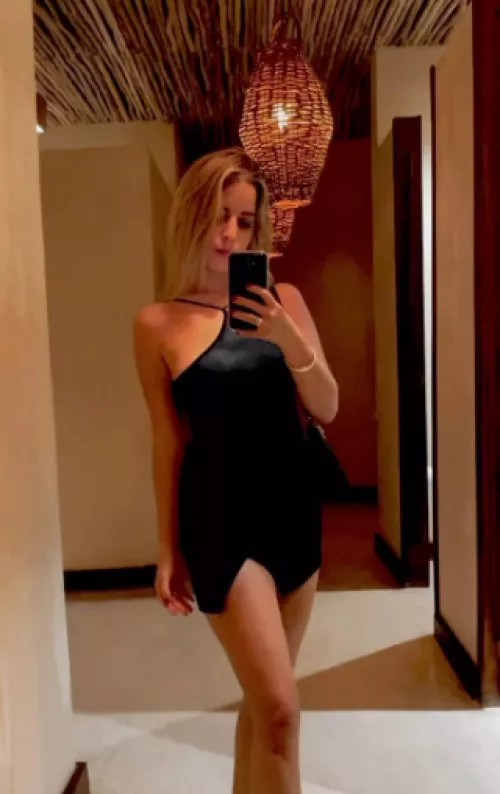 In this dress I feel comfortable, simple and gorgeous 