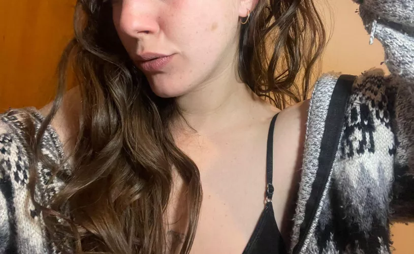 Letting my hair grow longer and longer for you 💘