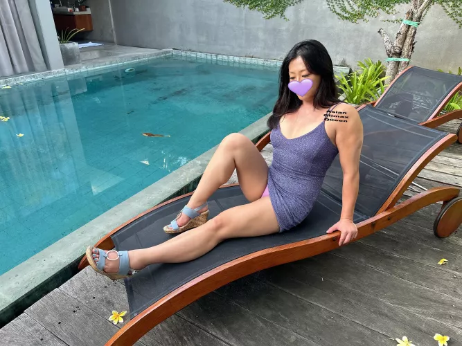 Looking jacked by the poolside