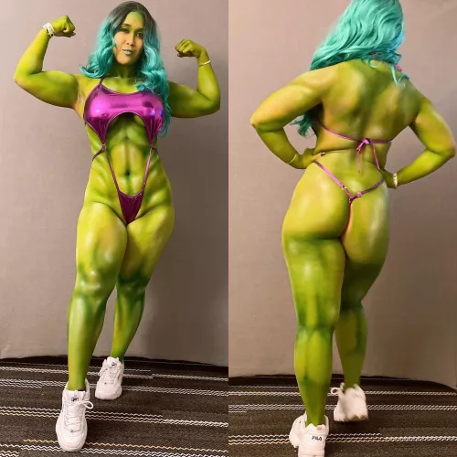 The Sensational She Hulk bodypaint cosplay by Mishamai 