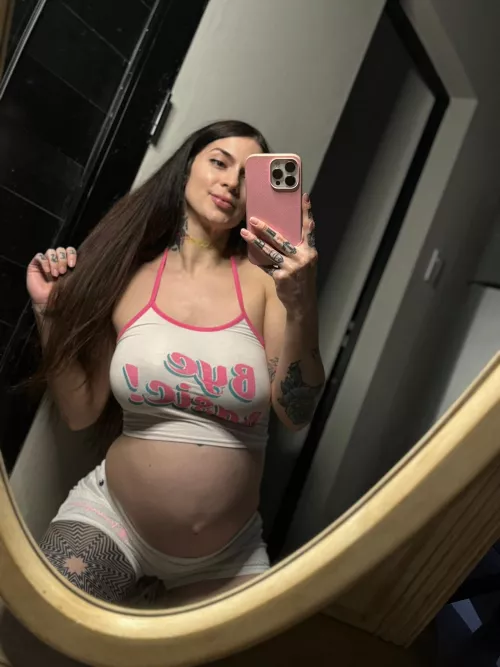 What's your favorite part of my body to look at?