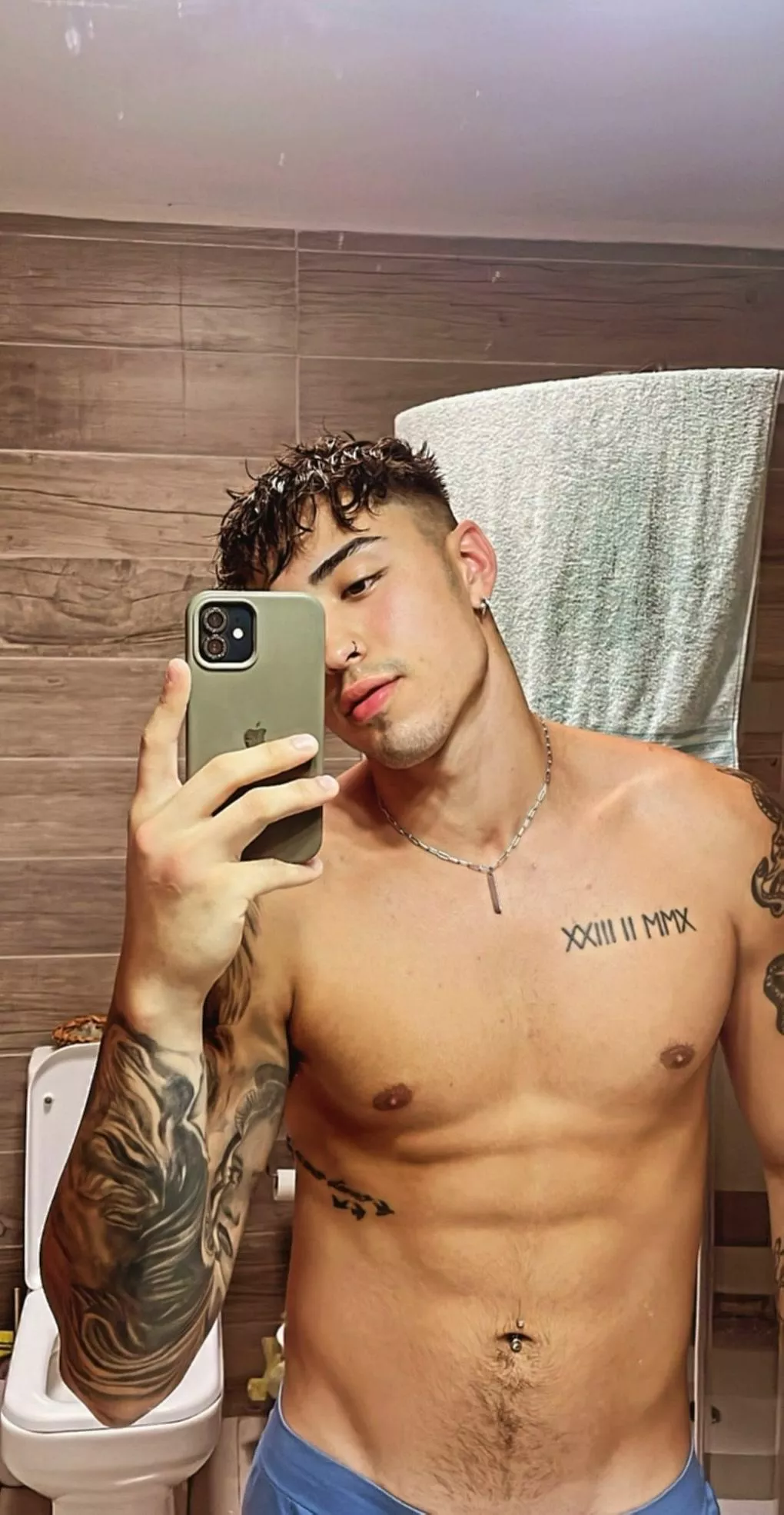 [23] just a bro and no clothes