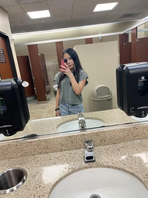 catching my best side 😊