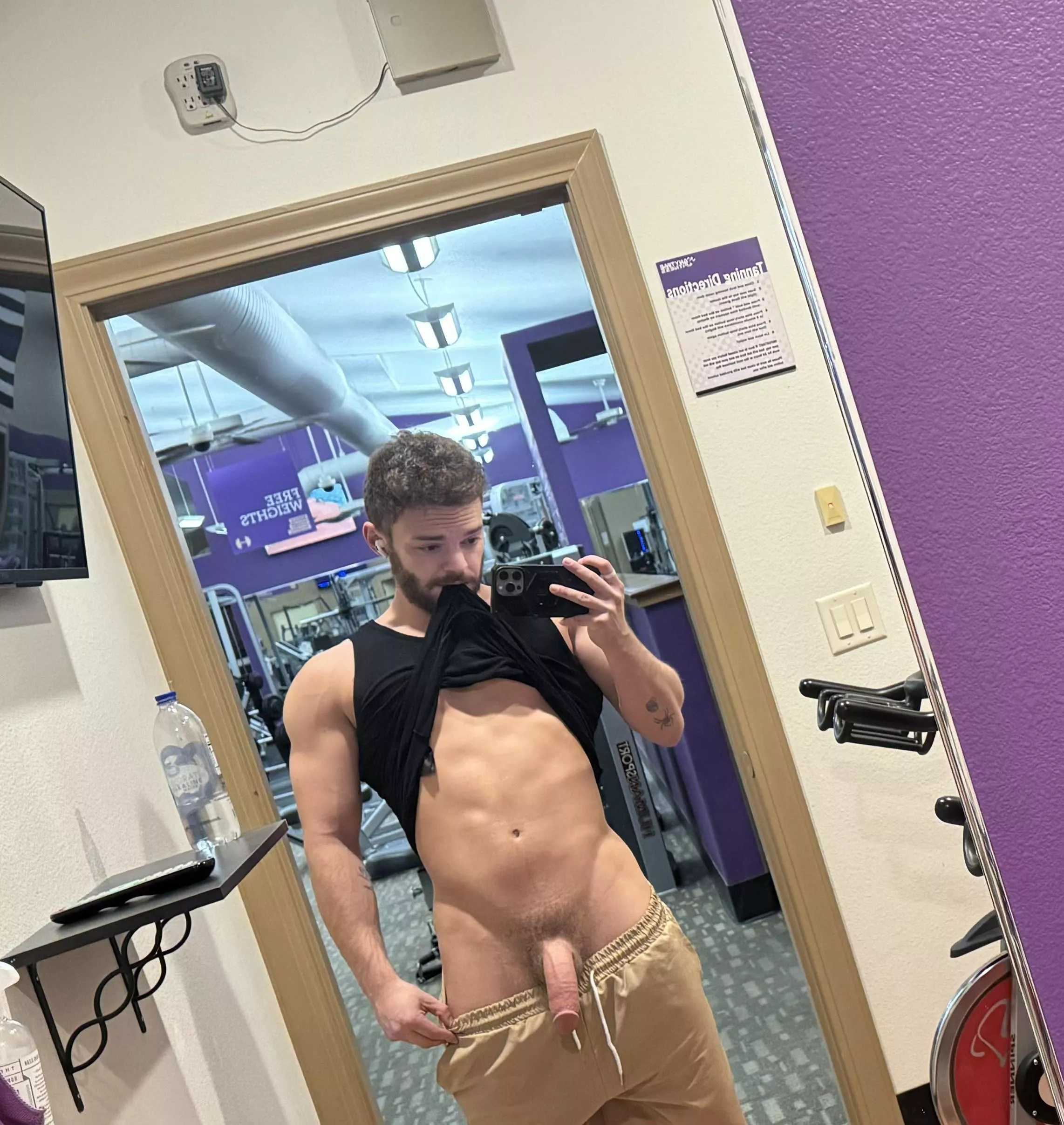 I can’t believe how hot it is to be soft and free in public (27)