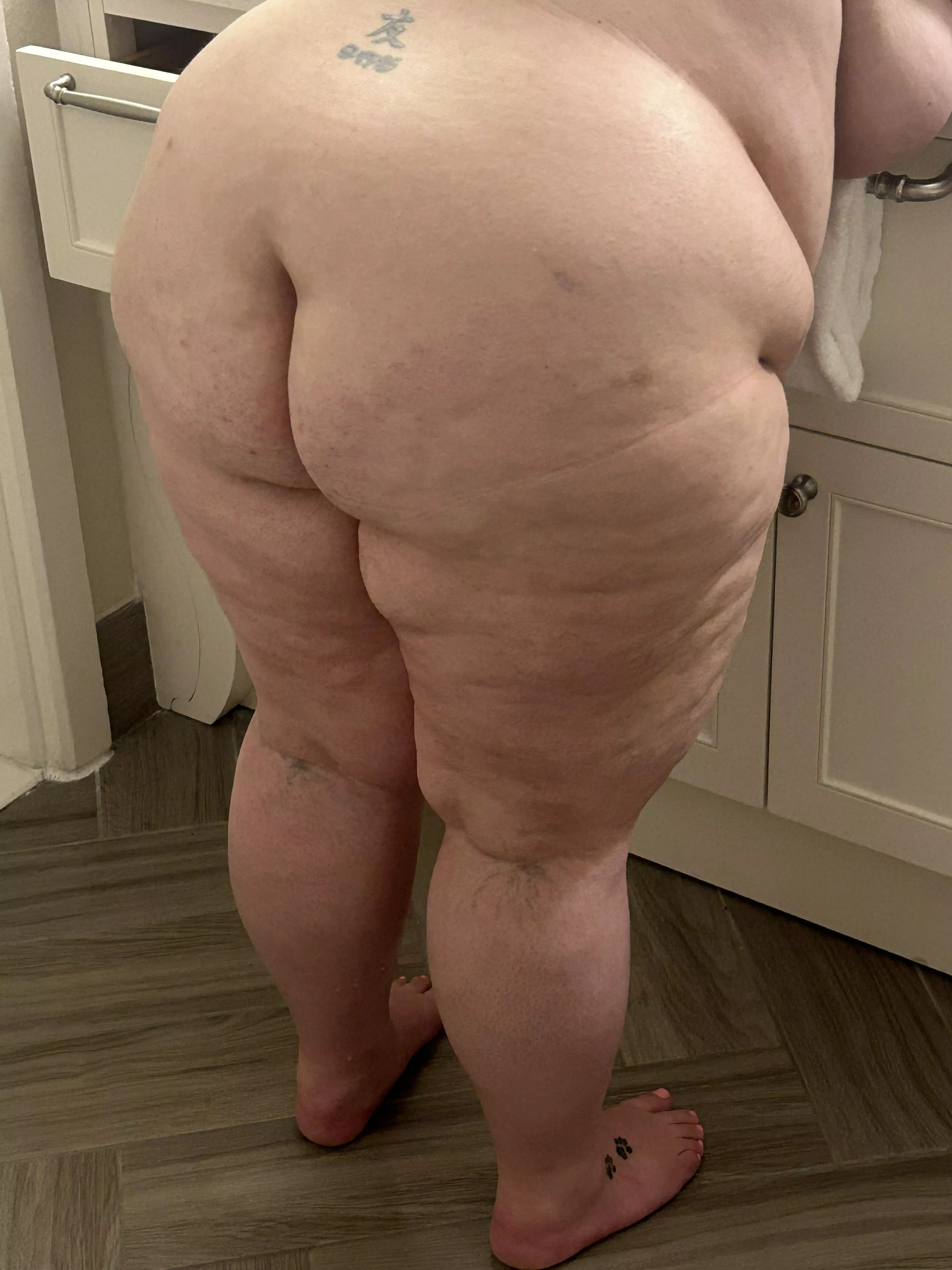 I could really murder some waffles right about now 🐷🥵😈