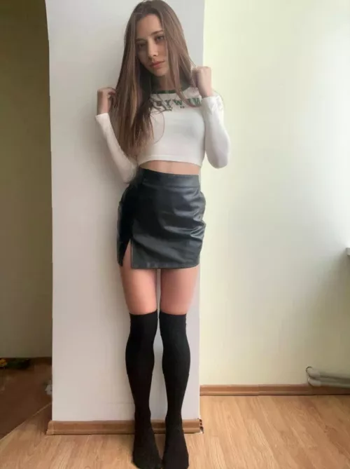 I'm your favorite college girl in leather skirt