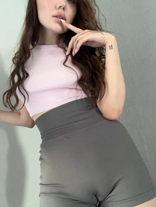 It’s a pretty lickable toe