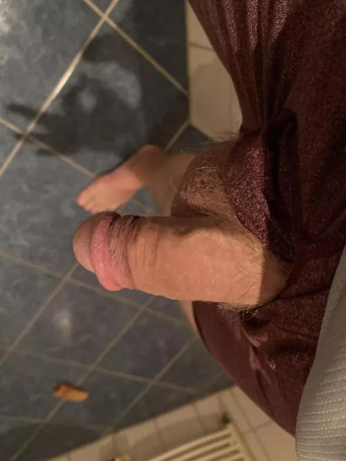 Made you look now meet me in the shower