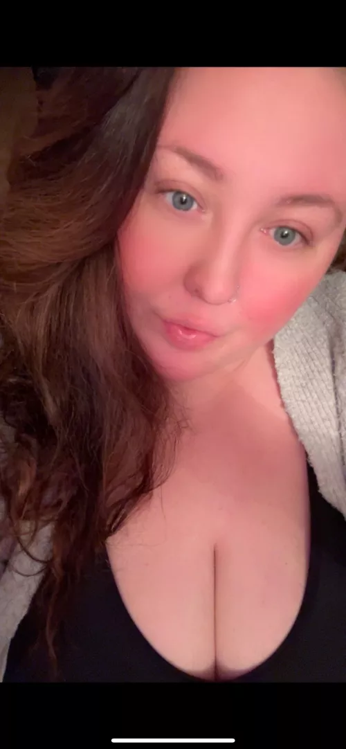 Need a face to smother these girls 🤭