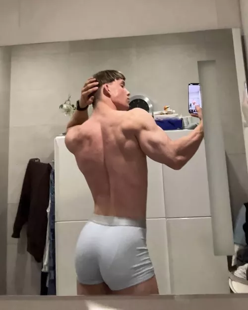 that back... that ass...