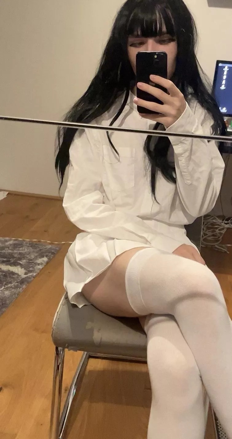 The office femboy😱