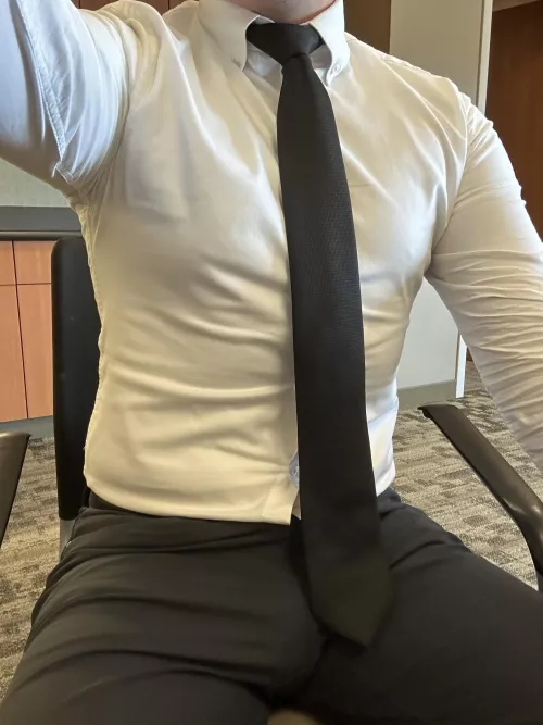 Back at the office. Stare at it 👀 (30)