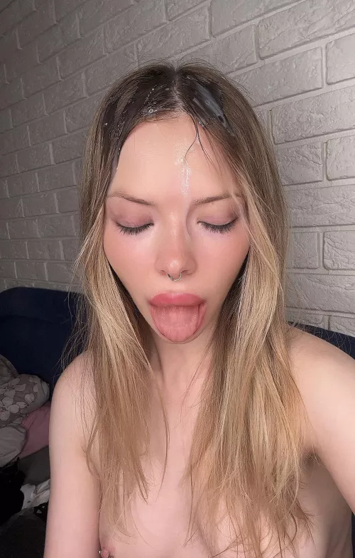 Do you want to cum in all my pretty face?