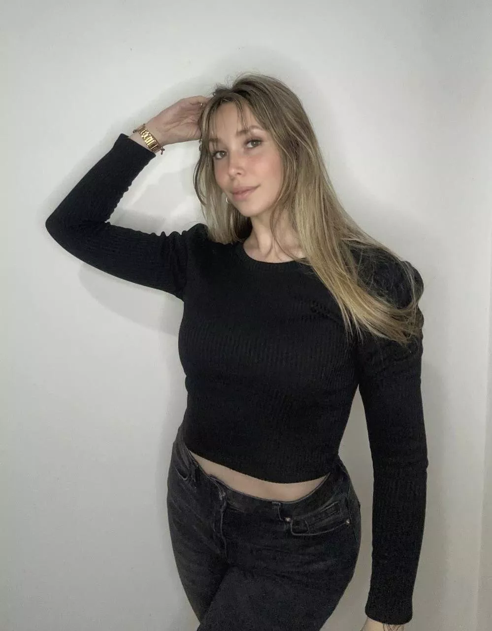 How am I looking in this crop top?