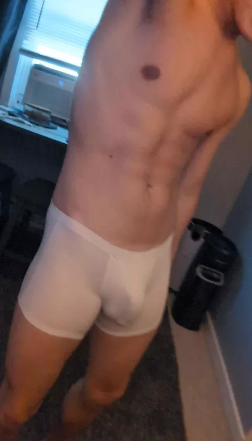 Meeting my roommates today, hope they don't mind I'm always wearing this 😅