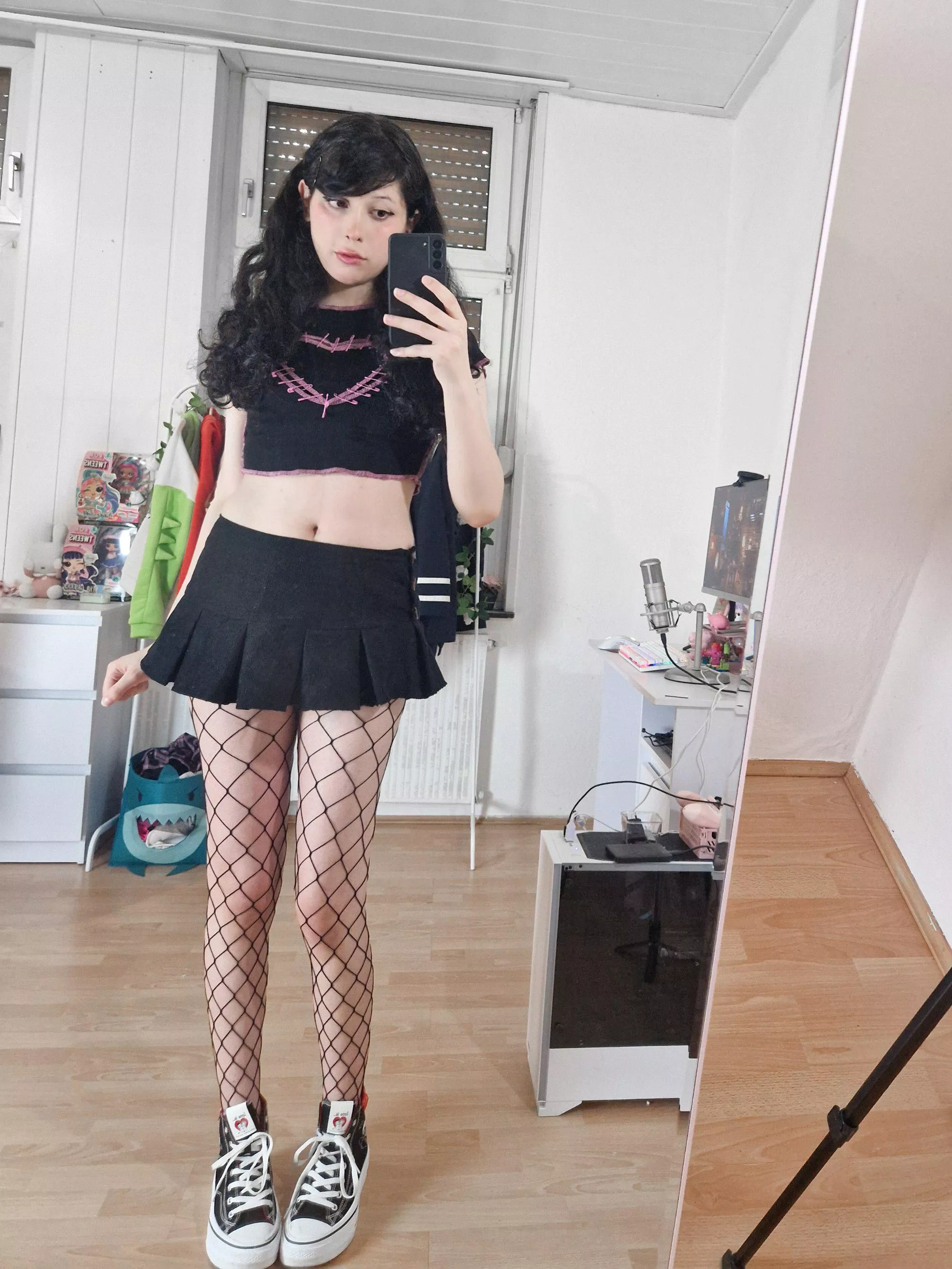 Normalize boys being pretty 💕