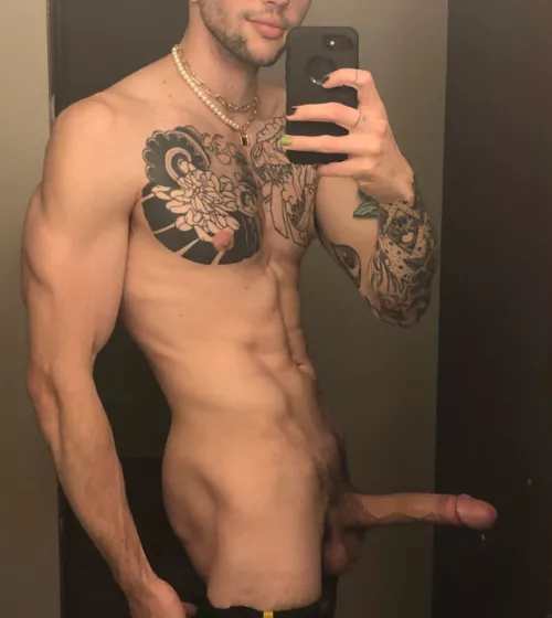 what do u say when ur homie sends a pic and u open this