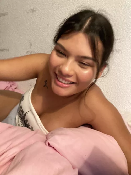 do i look cure or hot