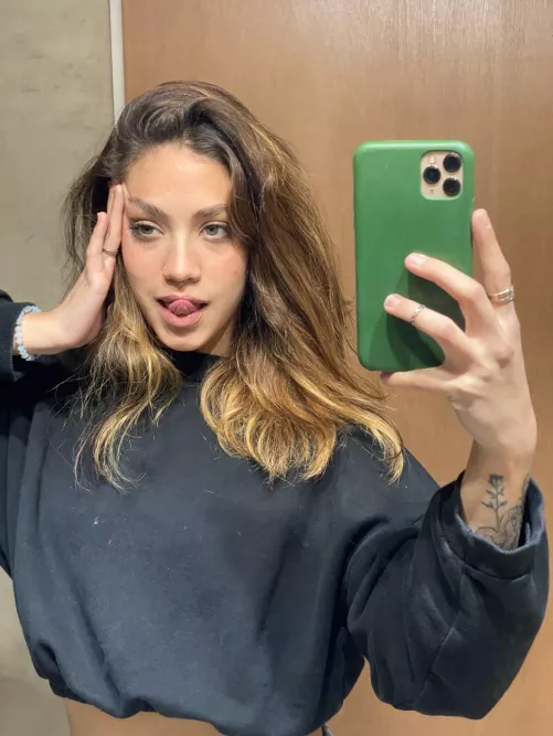 
do i look too young for u or am i just overthinking it?