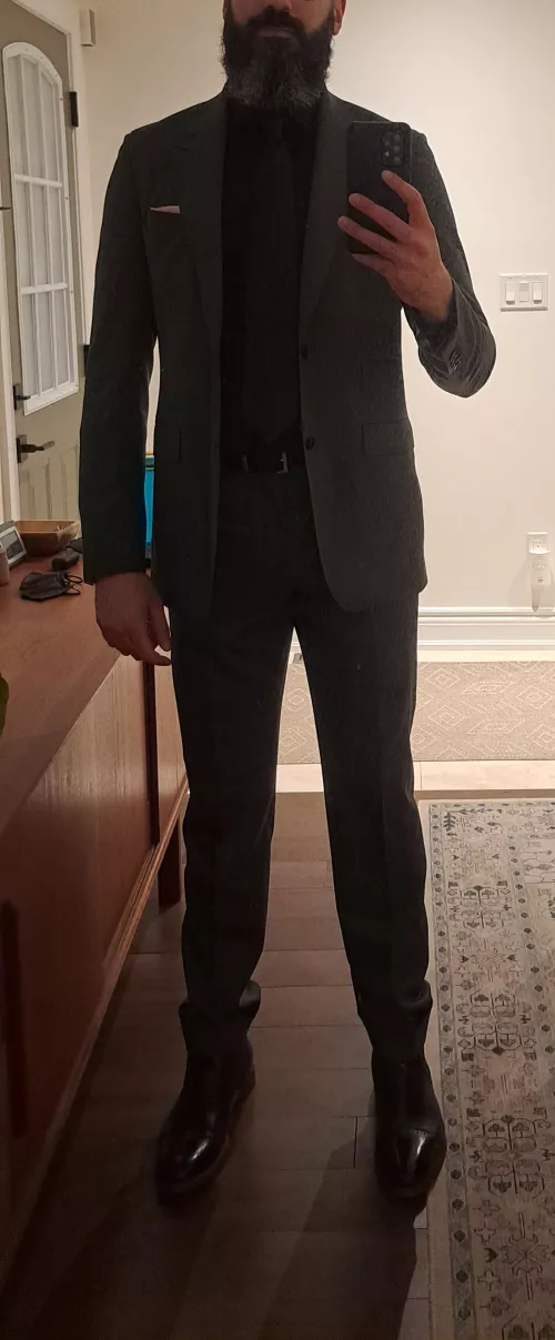 Do you like a well dressed daddy? 