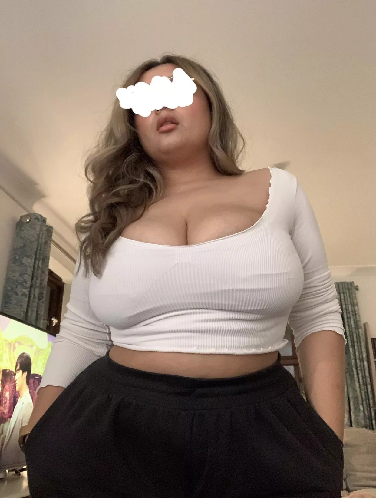 [F] Netflix and chill attire