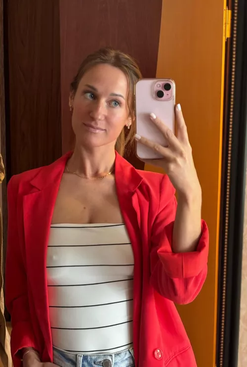 Hope this look goes with being braless 