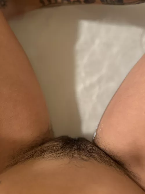 i could use a hand in here 😏