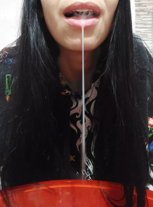 I know you want to taste it bby yourself, why dont I let my thread drop over your face and you take your tongue out to reach for it all desperate