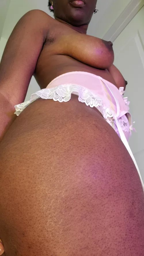 pink and frilly lingerie <3