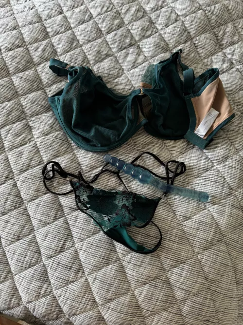 This one is for the people wondering what size I am…