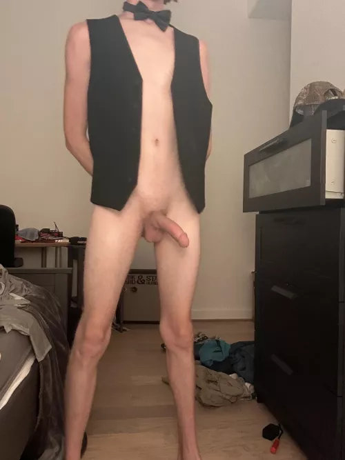 Anyone in Houston need a waiter for an event? 18