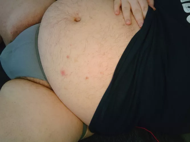 Bored, might play with my hole later with my toy. Any bears wanna help out? ;)