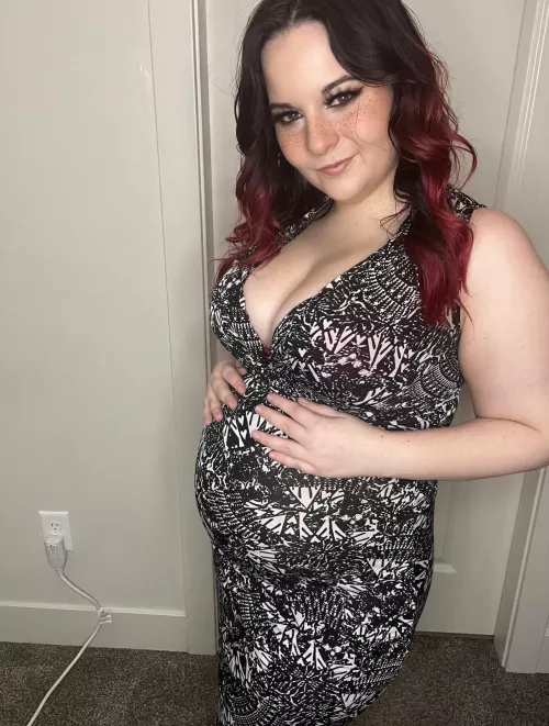 Do you like the little preggo belly