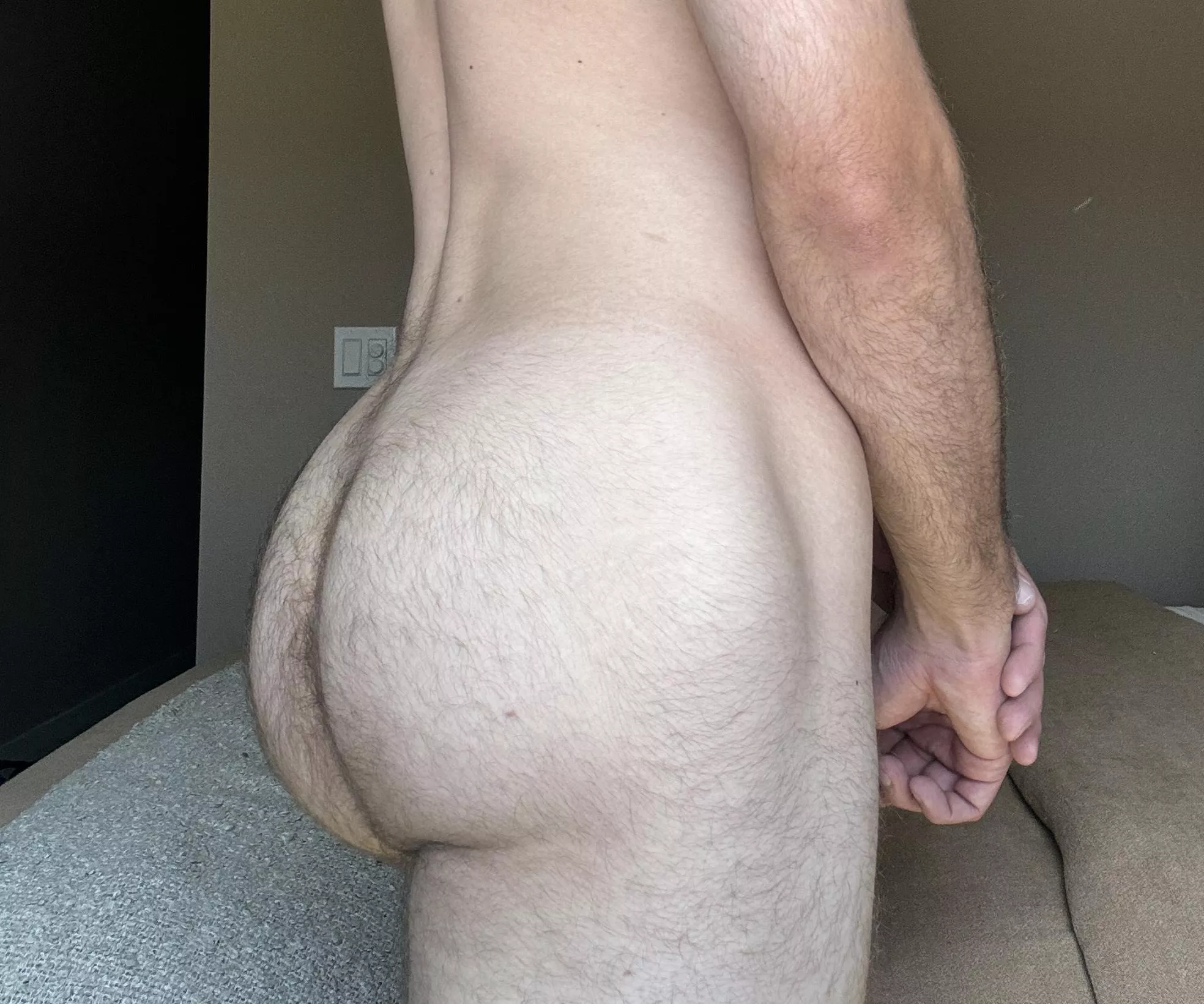 Do you think I have a cute butt? 🥺