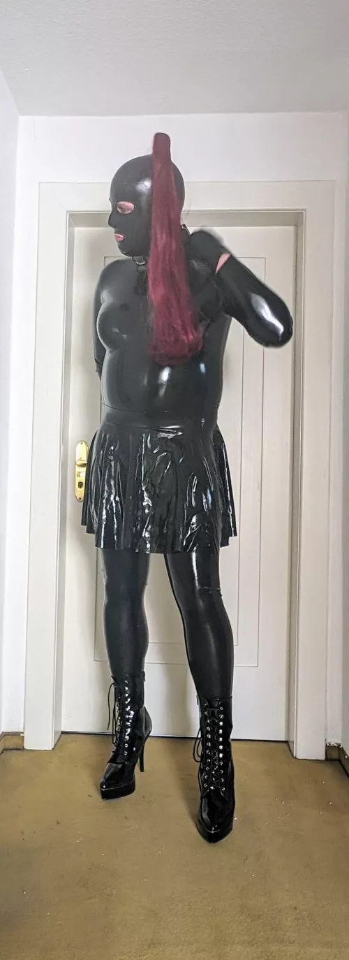 It's finally Friday. Get ready to get fucked.