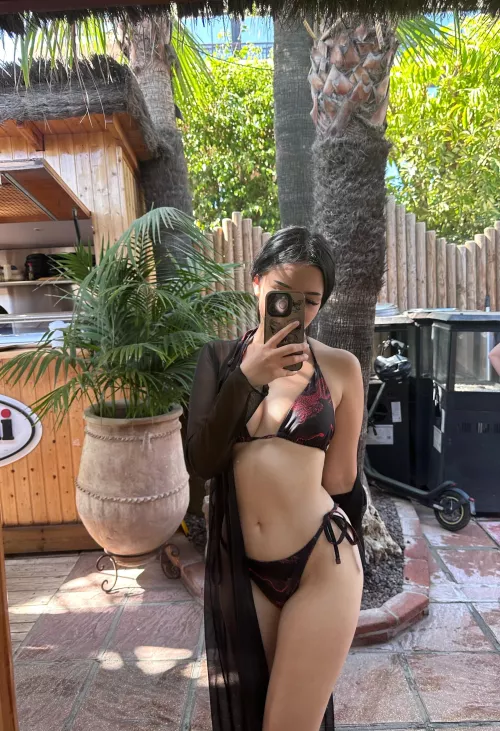 my flat tummy will now bask in the sun