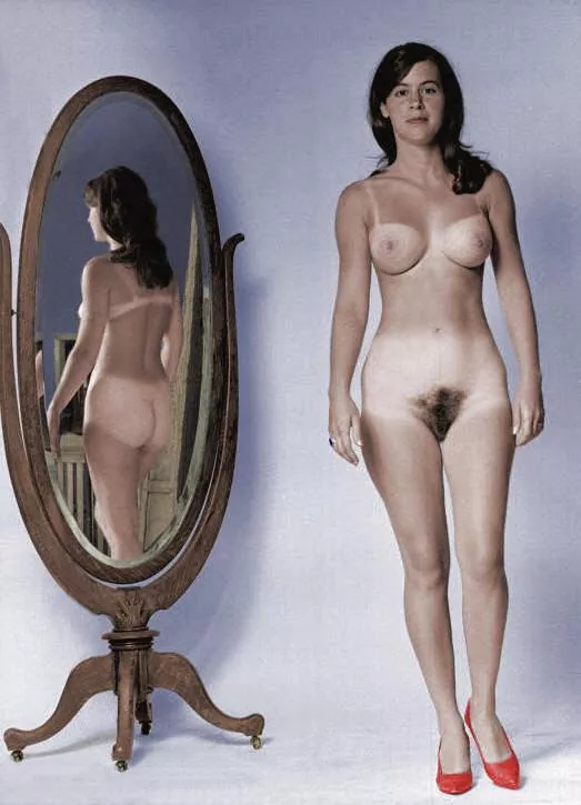 Naked in red heels and mirrored