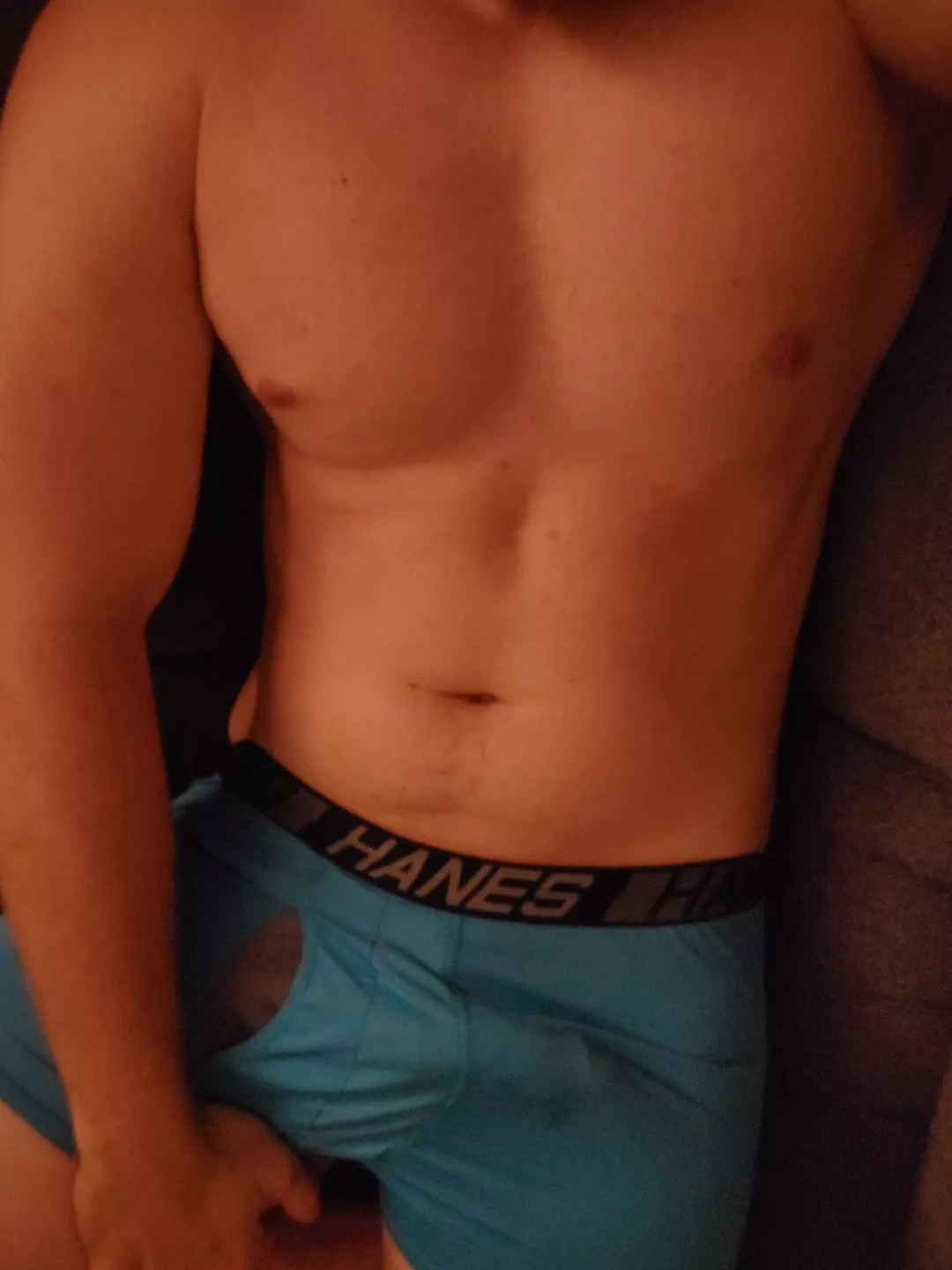 Starting to leak a lil