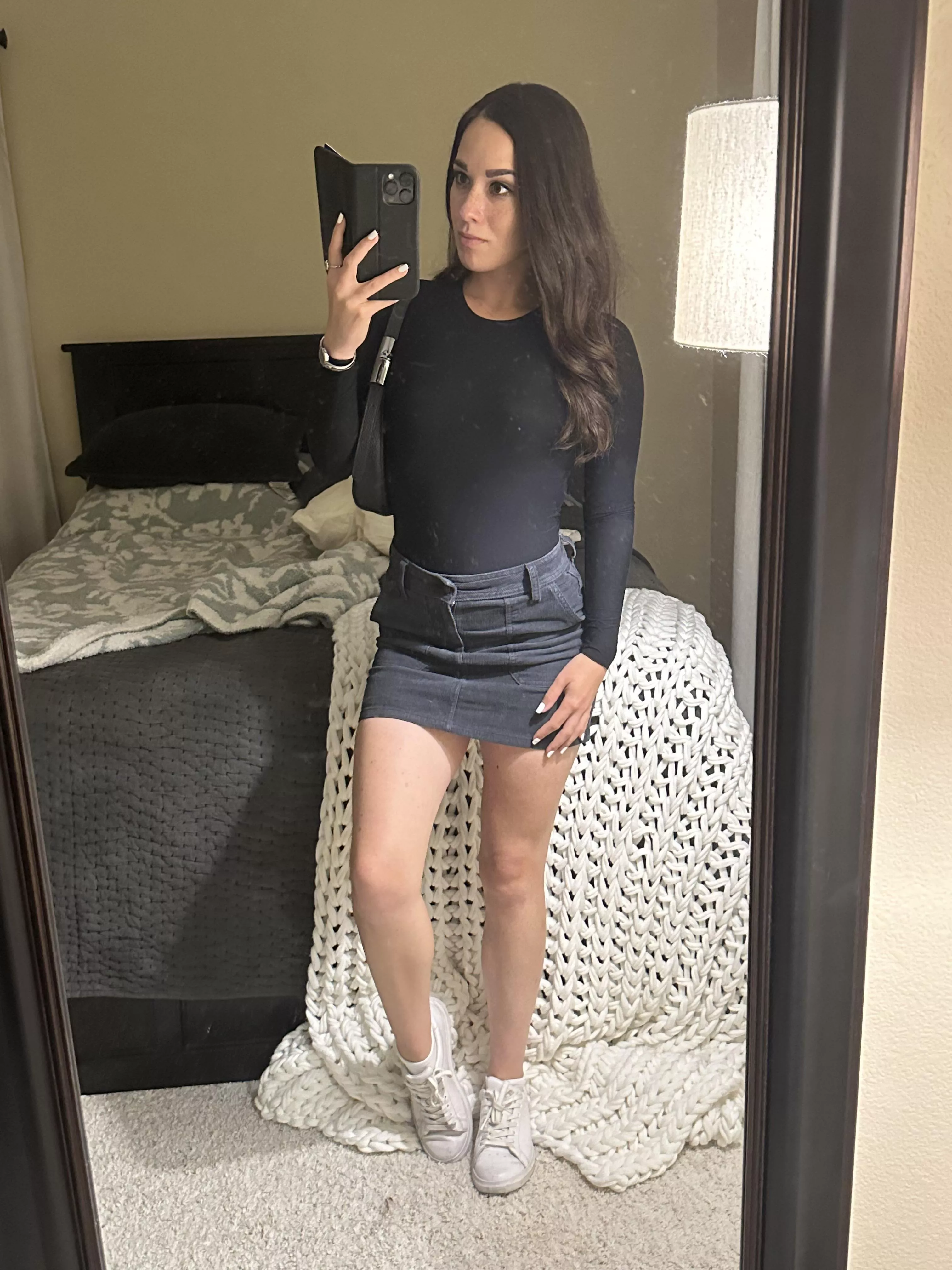 The weather is finally chilly enough to wear a long sleeve. 