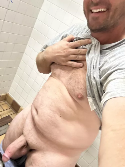 Wanna see more comment or dm me I dare ya 