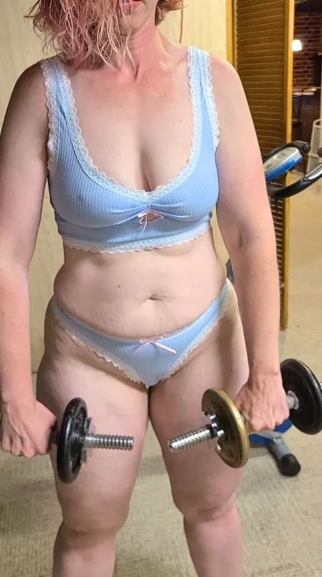 A workout with cleavage just isn't worth it