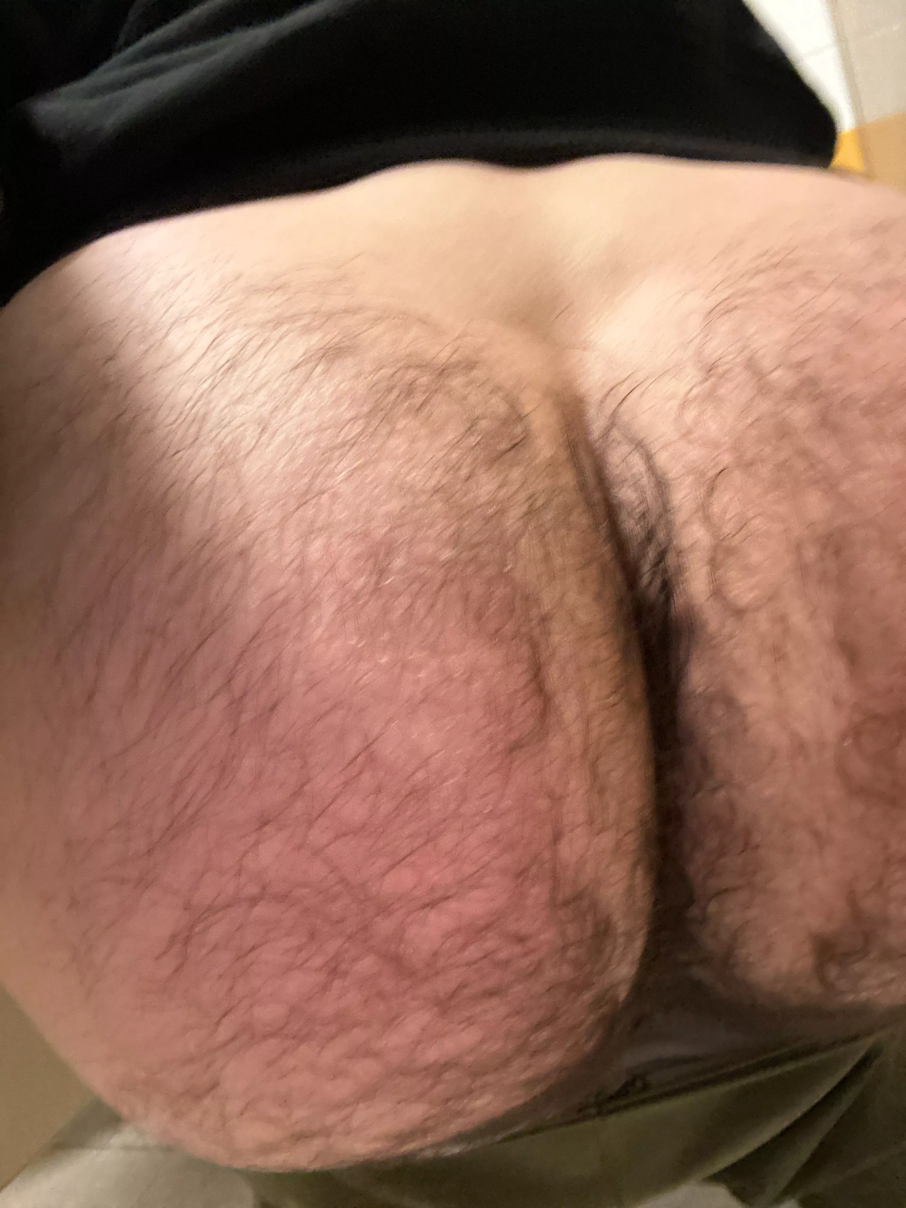 Butt dimples and a sweaty work ass