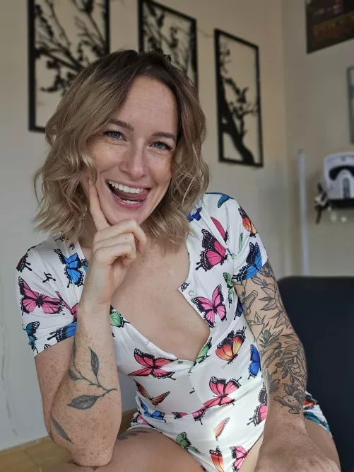 Butterflies & a pretty smile, happy Friday 