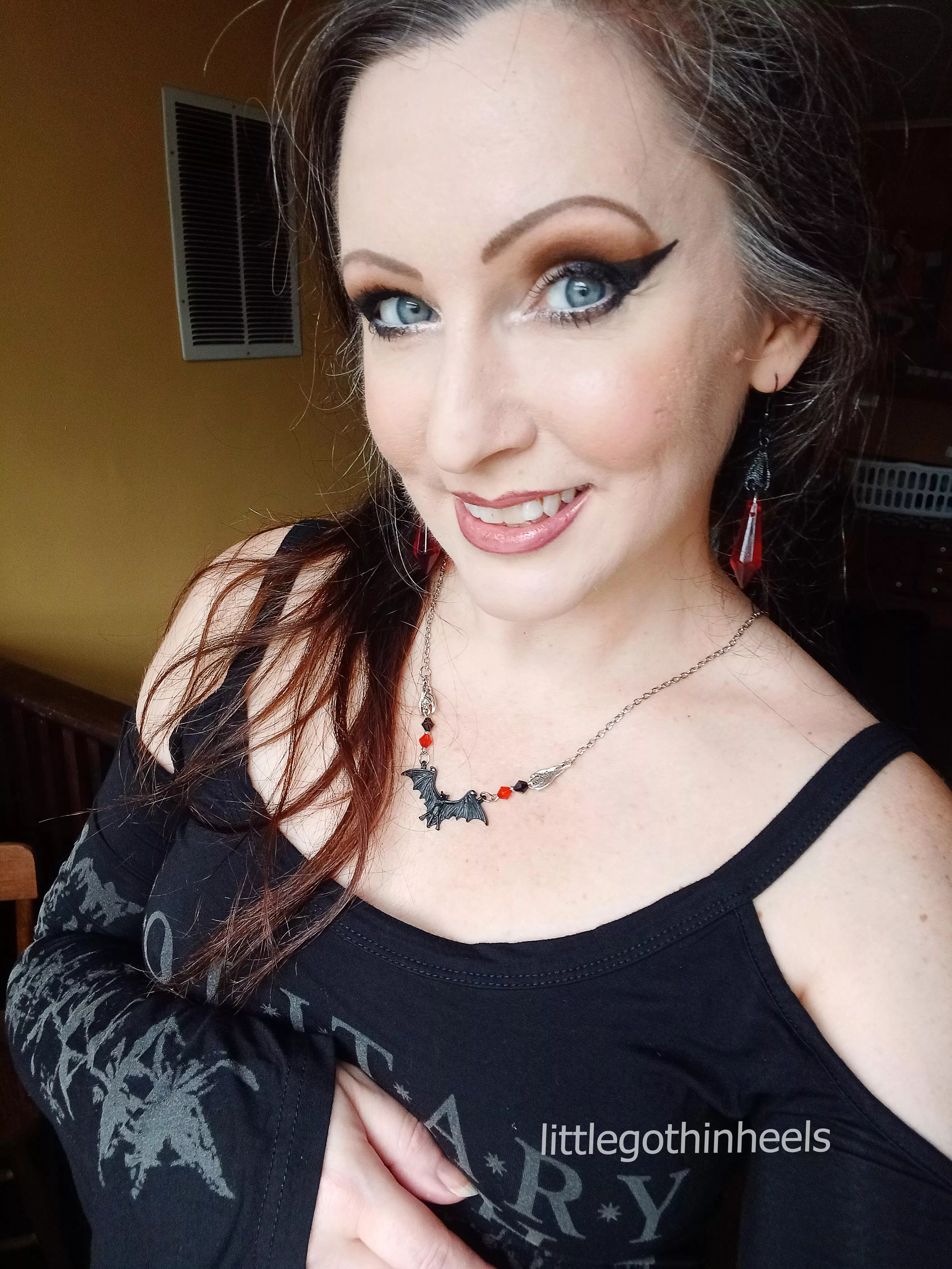 Do I have a cute smile :)