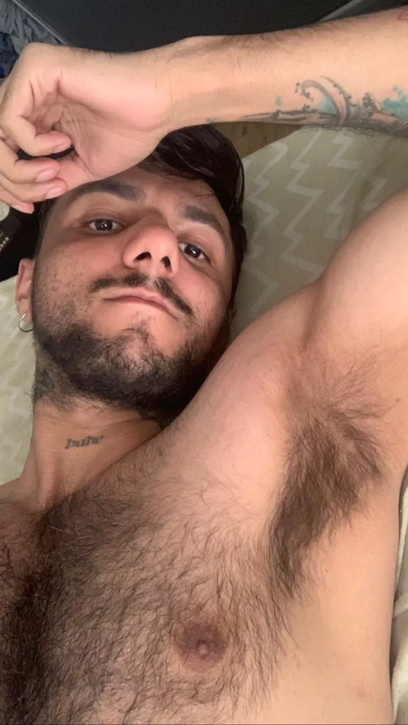 nothing better than a post-workout smelling armpit, or u into them post shower? 