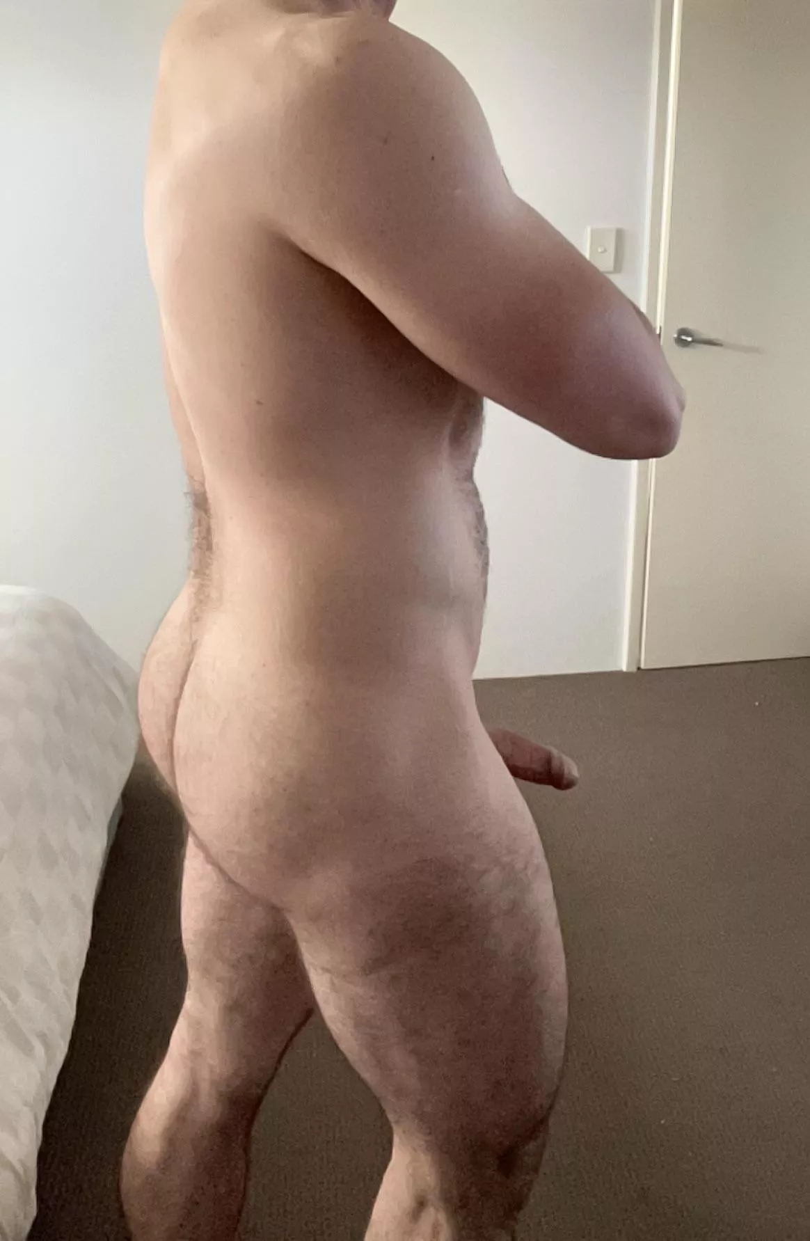 A powerlifting’s ass and quads for you 😉