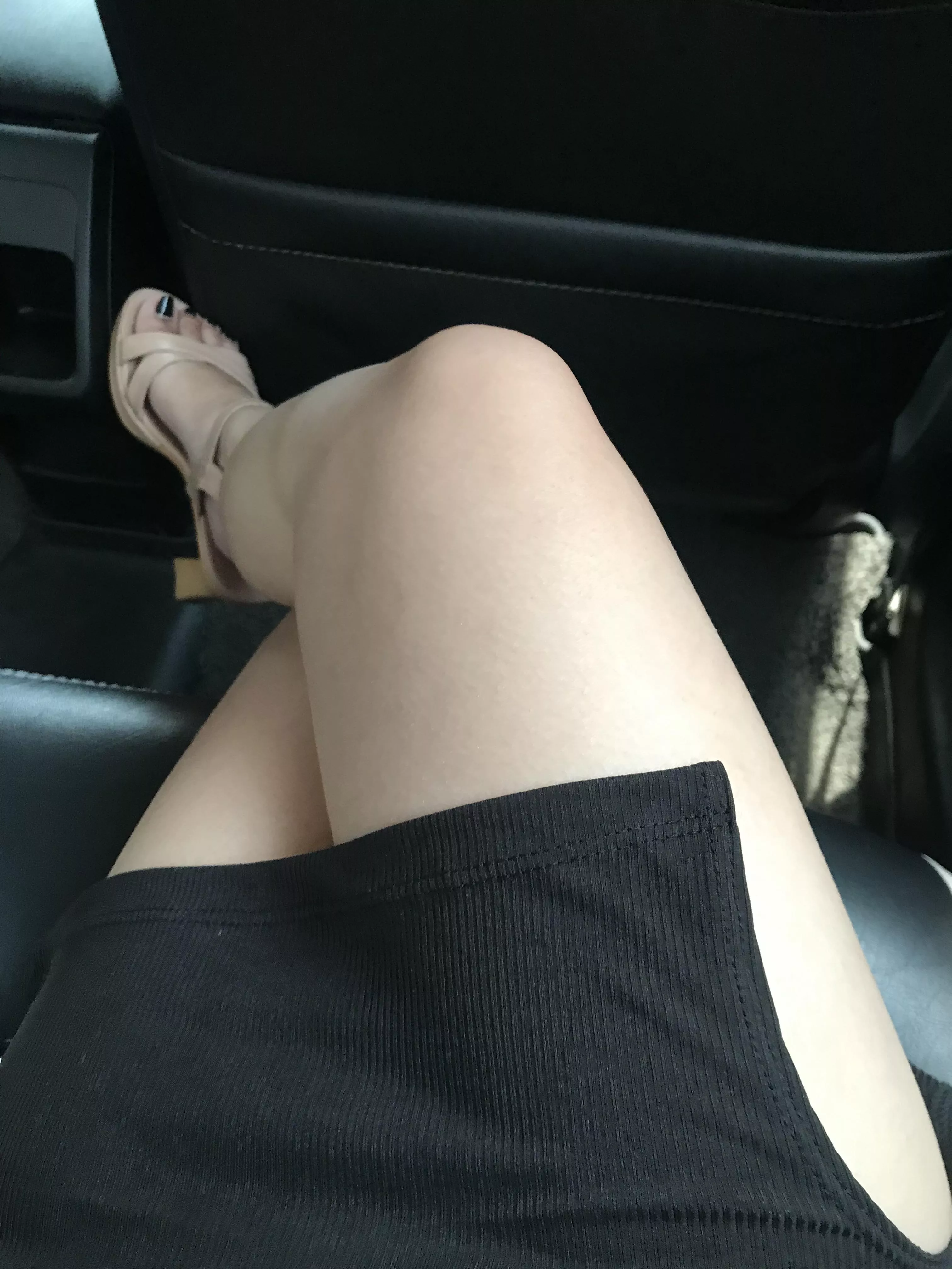 Business Meeting muna si Tita HR (f)