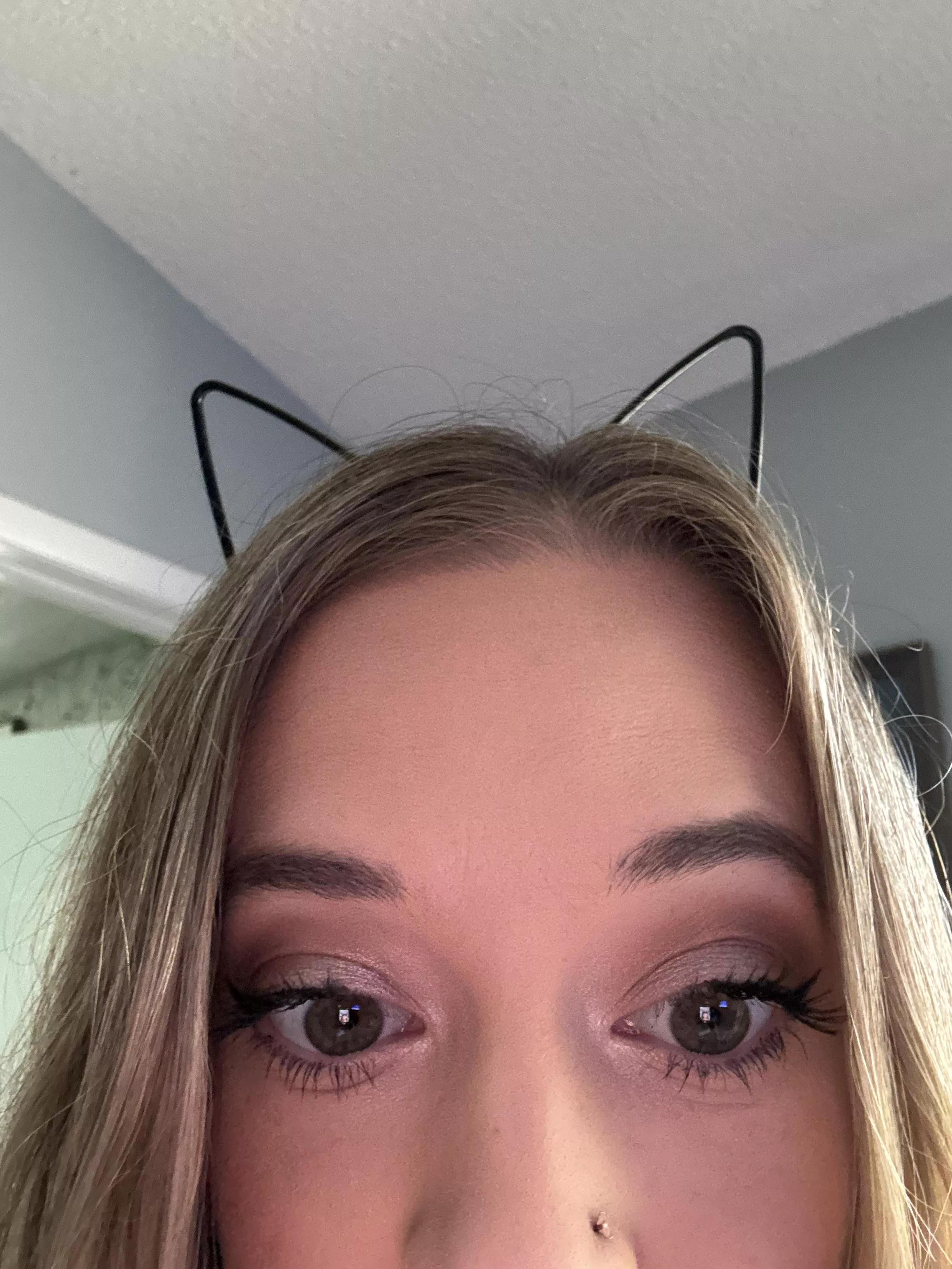 Close up with my cat ears :)